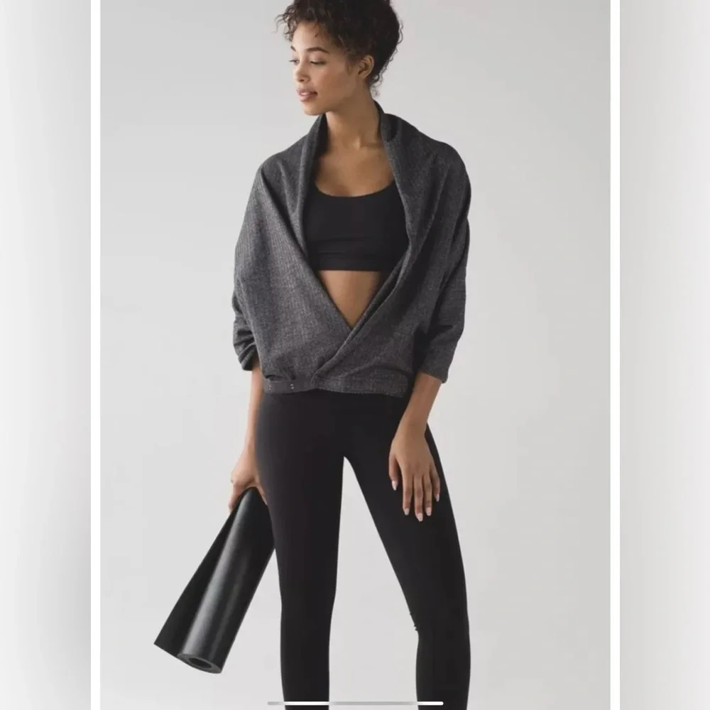 Lululemon Vinyasa Scarf - Black Gray Heathered Herringbone - Picture 2 of 11